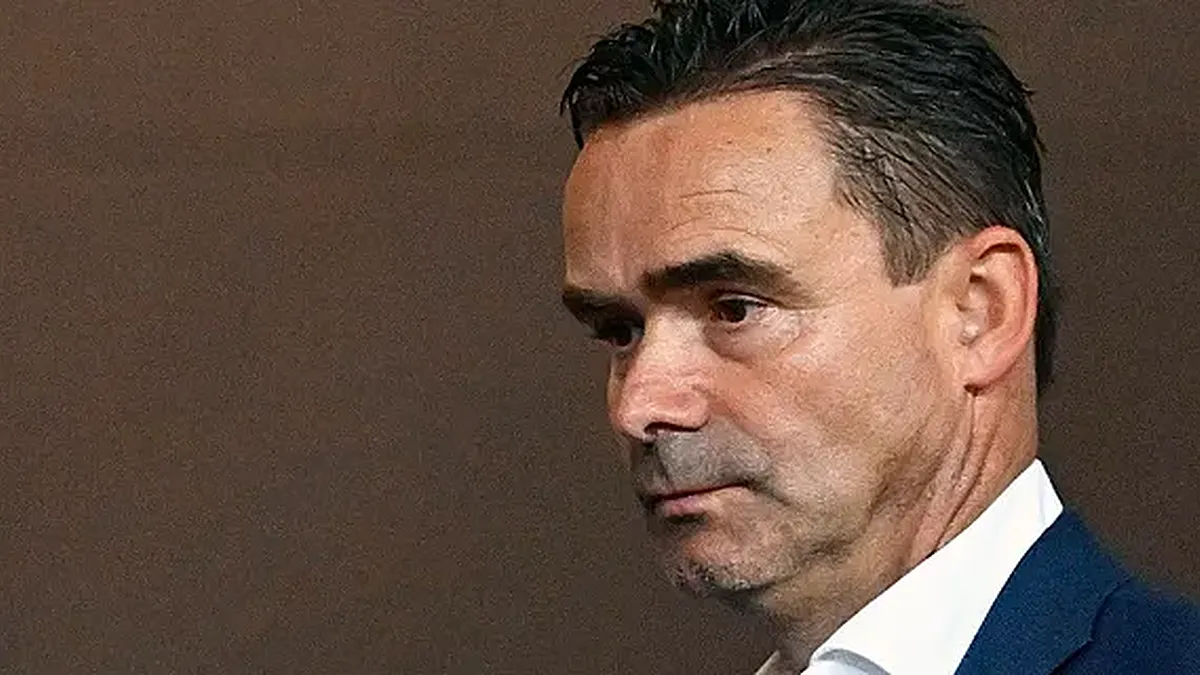 Overmars vs Bayat: Antwerp Transfer Battle?