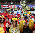 Un arbitre de D1A au milieu des fans belges (PHOTO)