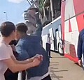 EREDIVISIE: L'attaquant de l'Ajax gifle un supporter!