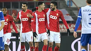 Standard: trois charnières, un choix 