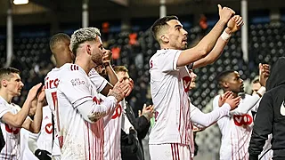 Standard: le leader que tout le monde attend?