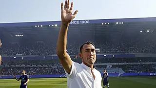 Proto encense un ancien d'Anderlecht: 