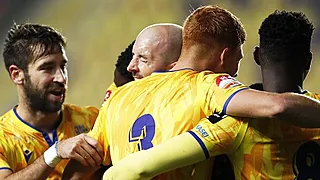 TRANSFERTS Un international japonais à St-Trond, un ancien du Standard en Italie