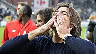 Sá Pinto se fait remarquer: exclu de l'avion (VIDEO)