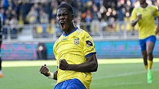 Qui est Thierno Barry, le buteur qui intéresse le Standard et le RSCA?