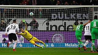 Thorgan Hazard loupe un penalty, Gladbach s'incline à Francfort (VIDEO)