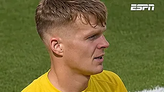 Koeman Jr fond en larmes lors d’un hommage bouleversant