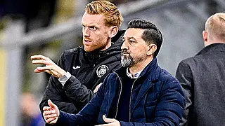 Hasi prend la défense d'un de ses joueurs