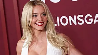 La sublime Sydney Sweeney en couple avec une star du foot ?
