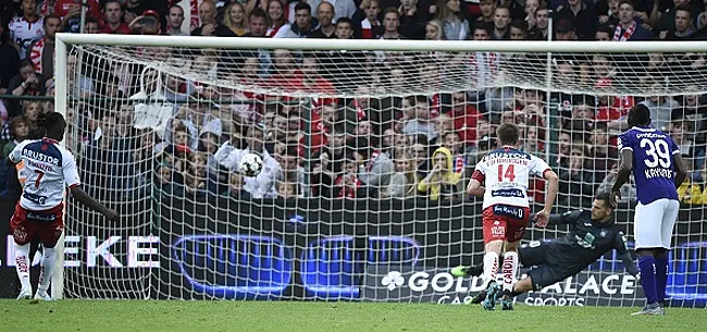 Anderlecht roi du penalty, Charleroi busé