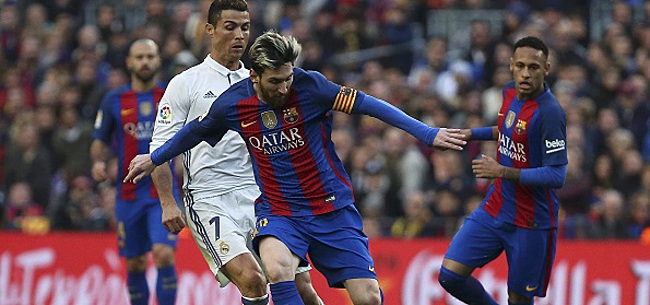 Cristiano Ronaldo cède son Ballon d'Or à Lionel Messi !!!