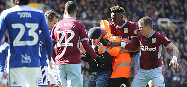 Foto: Le joueur d'Aston Villa agressé par un