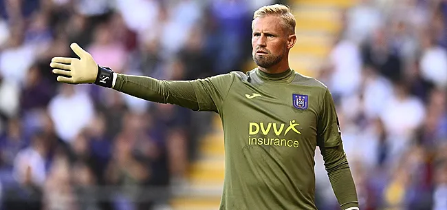 Schmeichel surprend : 