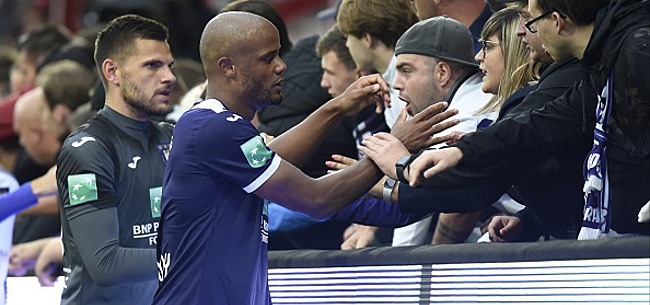 Foto: Les supporters d'Anderlecht conseillent à Kompany d'abandonner son poste