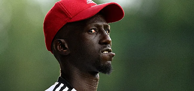Foto: Un Standardman pointe du doigt Leye: “J’ai cette impression-là”
