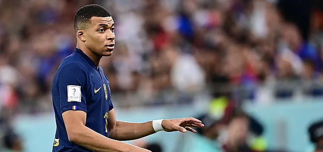 Mbappé est arrivé en France la mine déconfite 📸