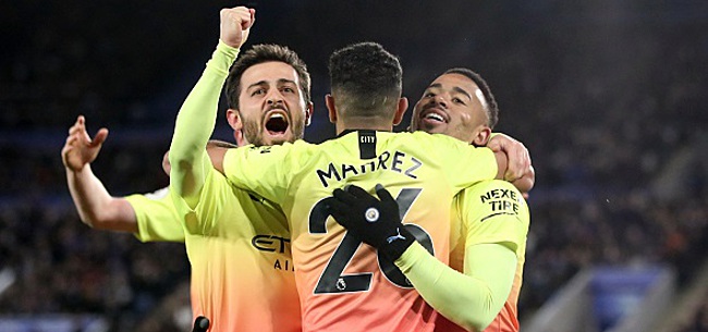 Trois Diables sur la pelouse lors du succès de City à Leicester