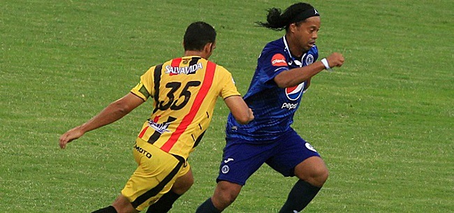Foto: OFFICIEL Ronaldinho met un terme définitif à sa carrière