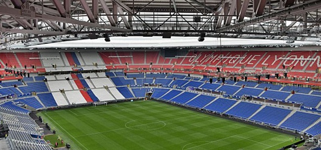 Cette banderole déployée dans le stade de Lyon fait scandale! (PHOTOS)