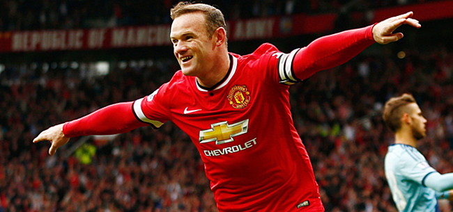 Sir Bobby Charlton rejoint par Rooney: sa réaction et celle de Ferguson [VIDEO]
