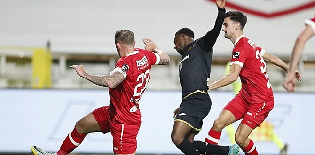 Penalty sur Amuzu ? Javaux n'y va pas par quatre chemins