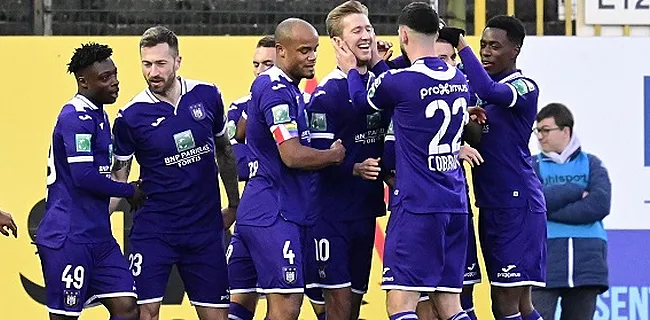 Anderlecht et l'arbitre Van Driessche sont de sortie