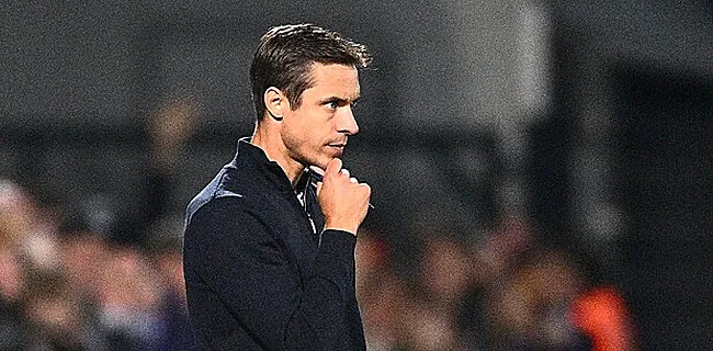 Anderlecht : des fans demandent le départ de David Hubert