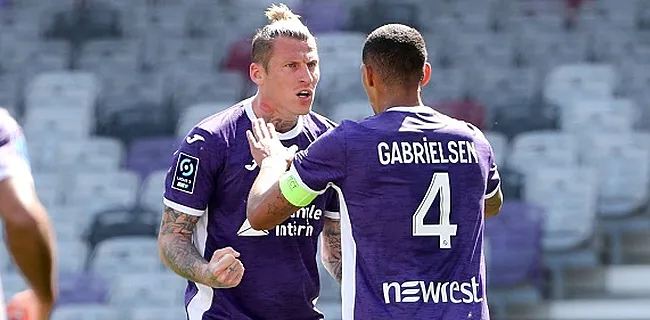 “Un club souhaite éloigner Dewaest du Racing Genk” 