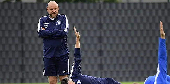 Grosse surprise: Gand met un membre du staff à la rue