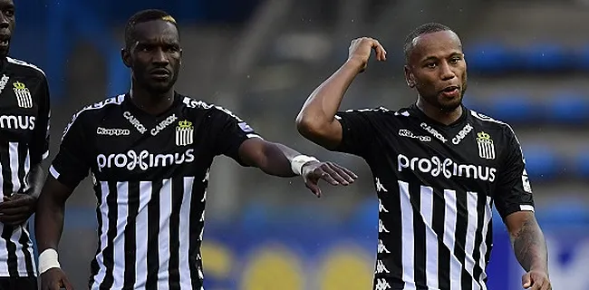 Les supporters de Charleroi en colère: 