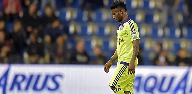 Imoh Ezekiel imite Carcela et pose un lapin aux Courtraisiens