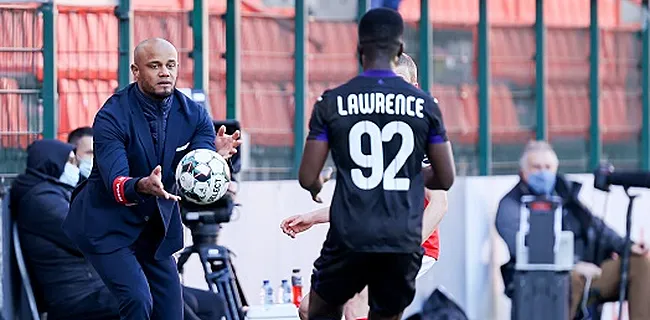 Anderlecht coupe son prix en deux 