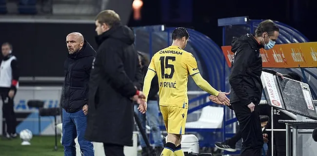 Schreuder explique le remplacement bizarre de Mitrovic