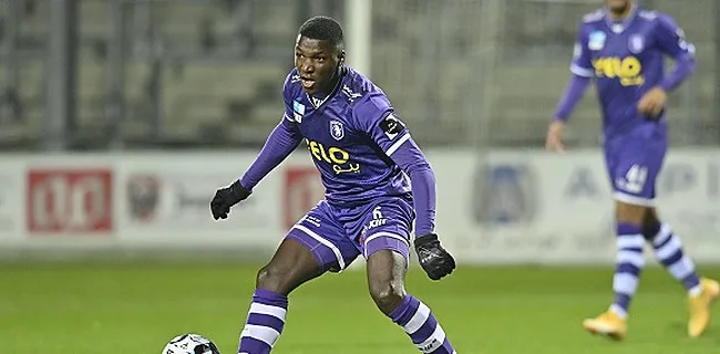 L'ex-milieu du Beerschot pisté par Arsenal et Chelsea 