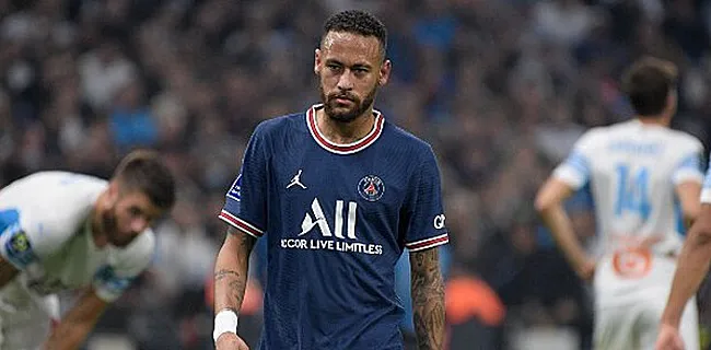 Que fait Neymar avec ce tshirt d'un joueur du Real?