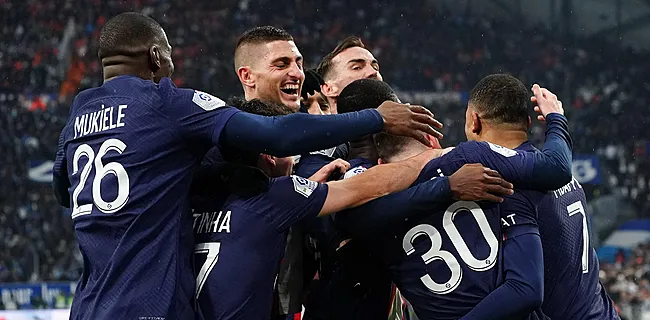 Le club de l'ancien de Mons et Mouscron devant le Paris Saint-Germain 