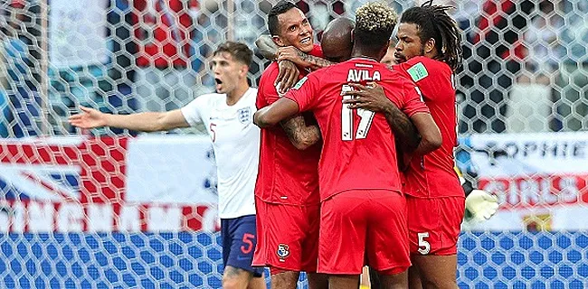 HA HA La réaction d'un commentateur panaméen en entendant l'hymne national