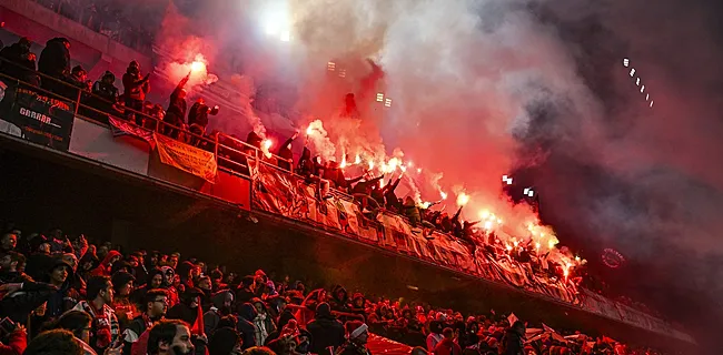 Le très gros craquage des fans rouches avant Standard - Genk