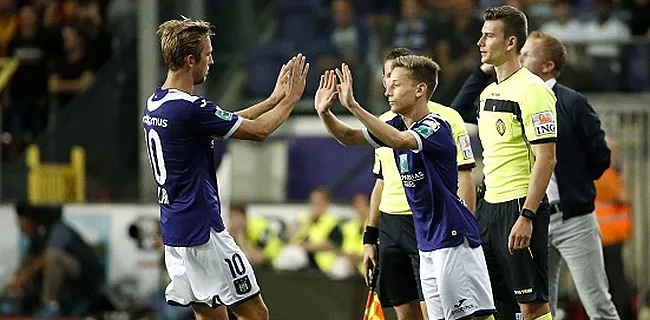 Toujours pas convaincu, Kompany le relègue dans le noyau B