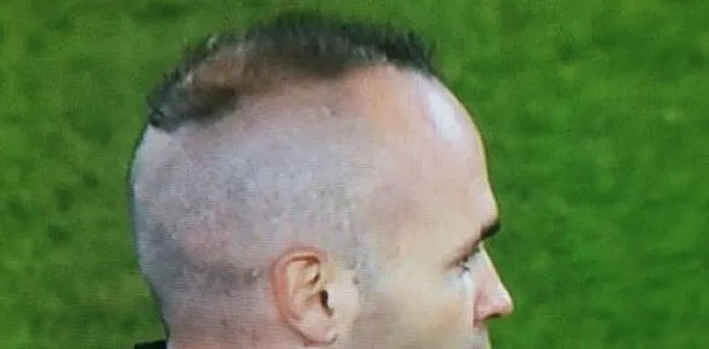 Twitter se moque de la nouvelle coupe d'Iniesta