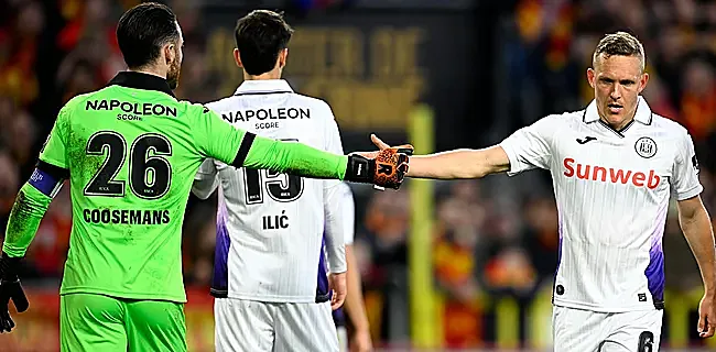 Anderlecht pousse quatre trentenaires vers la sortie