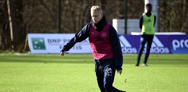 Noyau B pour Deschacht: une autre possibilité envisagée par le joueur?