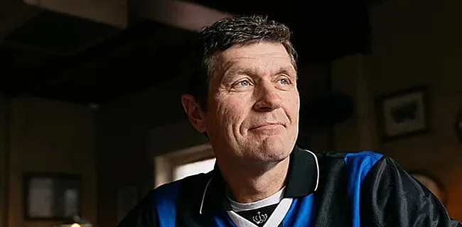 Le Club de Bruges dévoile son nouveau maillot rétro : 