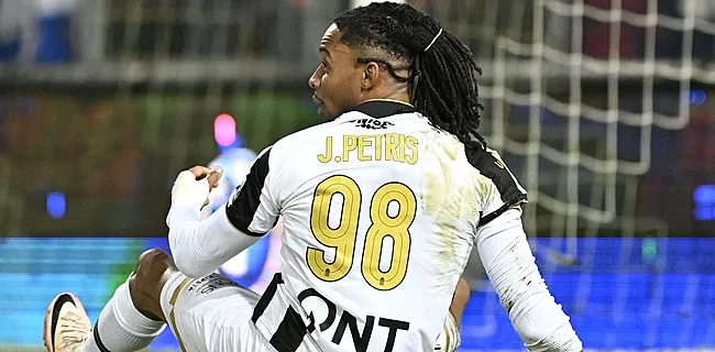 Penalty non-sifflé sur Pétris ? 