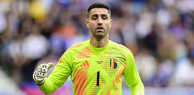 Courtois tackle Casteels: 