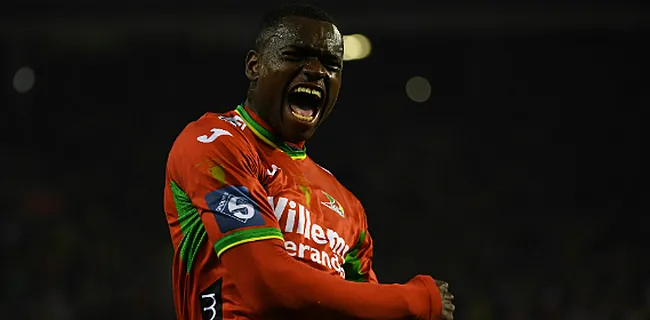 Clin d’œil des supporters du Standard à Venanzi: 