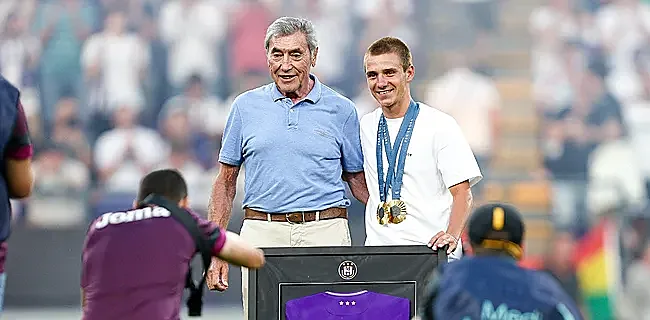 Le monde du football rend aussi hommage au 