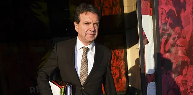 Le père de l'arbitre accuse: 