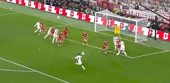 Tielemans ouvre le score en finale d'une superbe volée